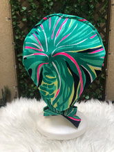 Load image into Gallery viewer, Alyssa - Skull Cap