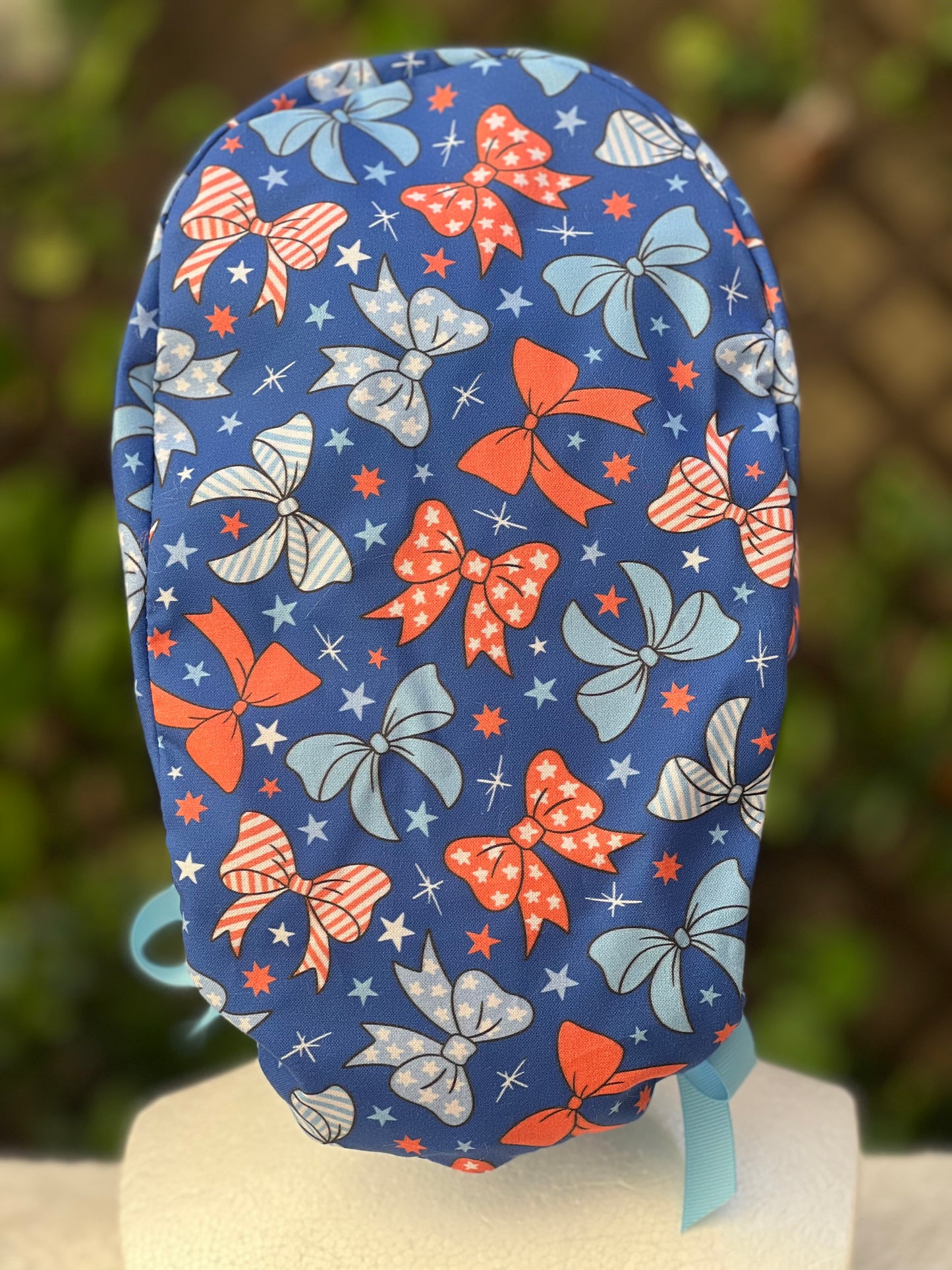 Red, white and blue bowsScrub Cap