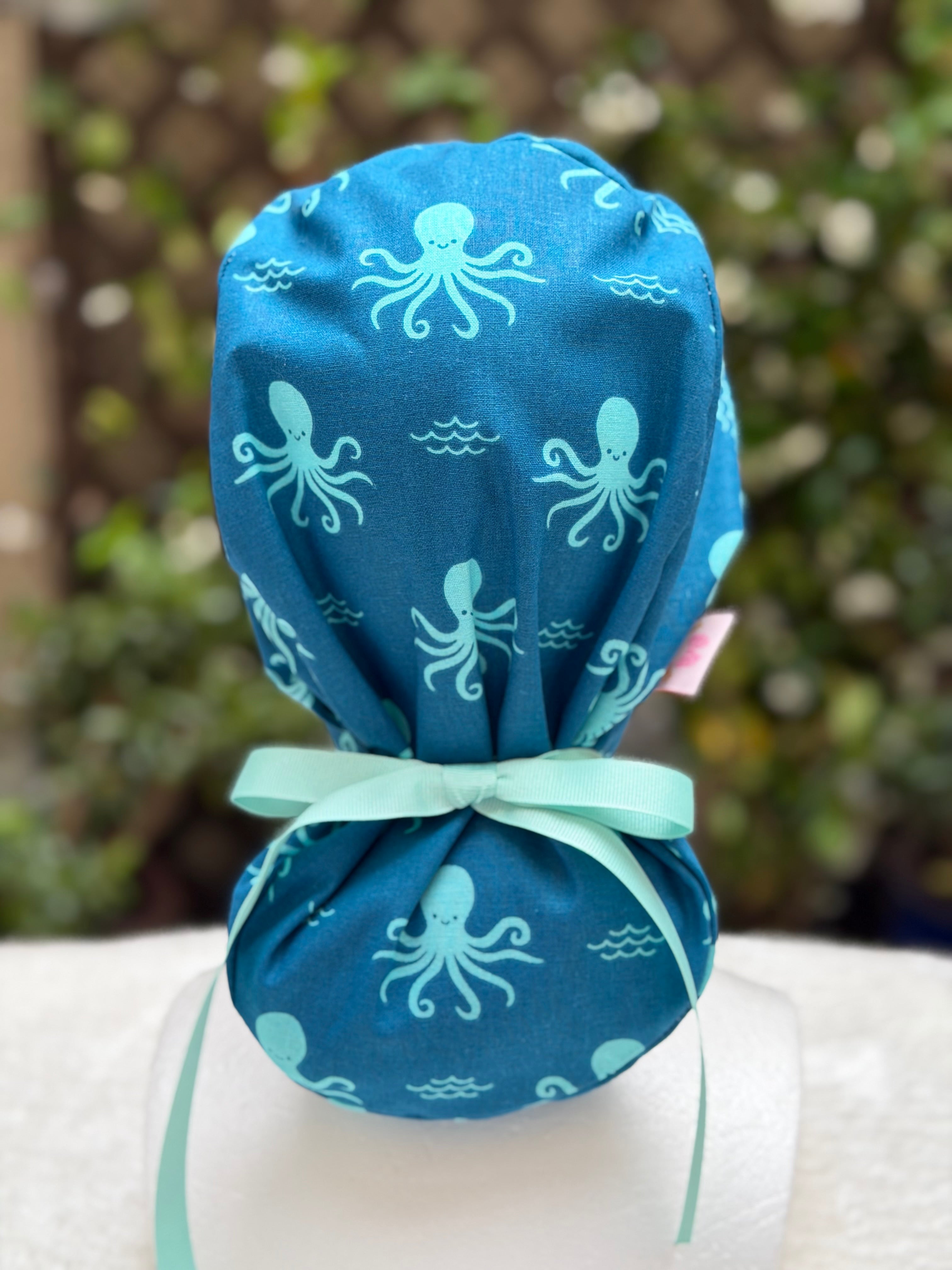 Ponytail Style – EmilysScrubCaps