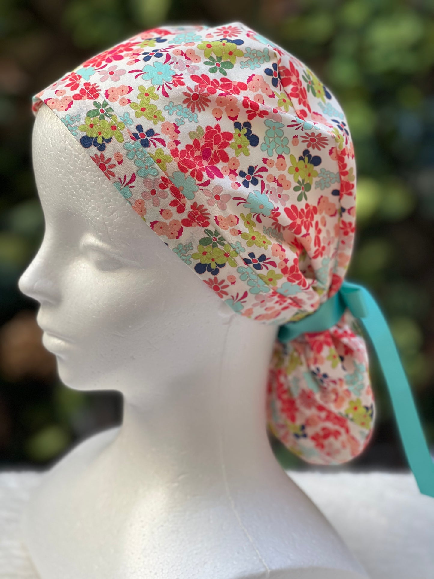 Divina - Ponytail Cap